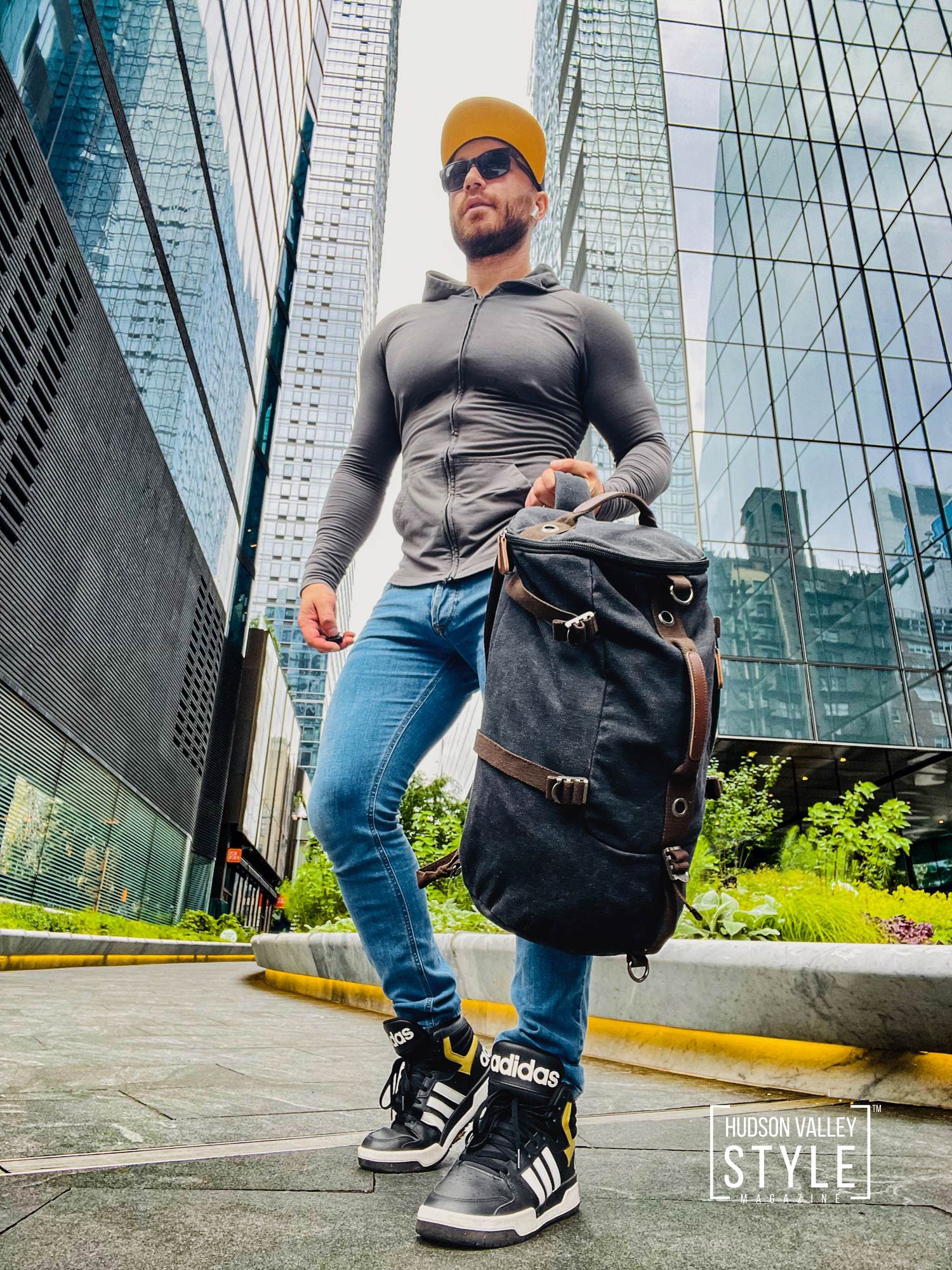 Here is a Perfect Gym Bag for Classy New Yorkers