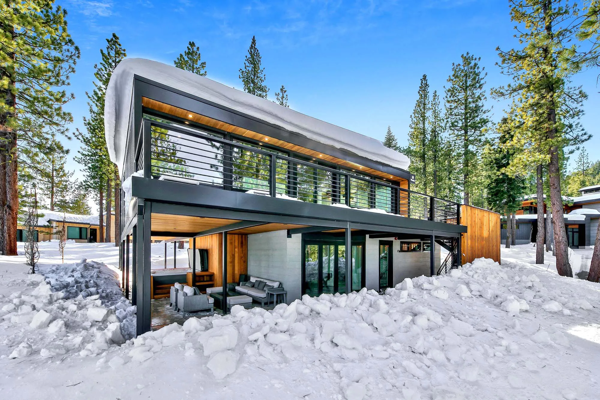 The best way to spend your winter vacation: A luxury mountain escape in Tahoe! – Presented by Wander Tahoe Slopes