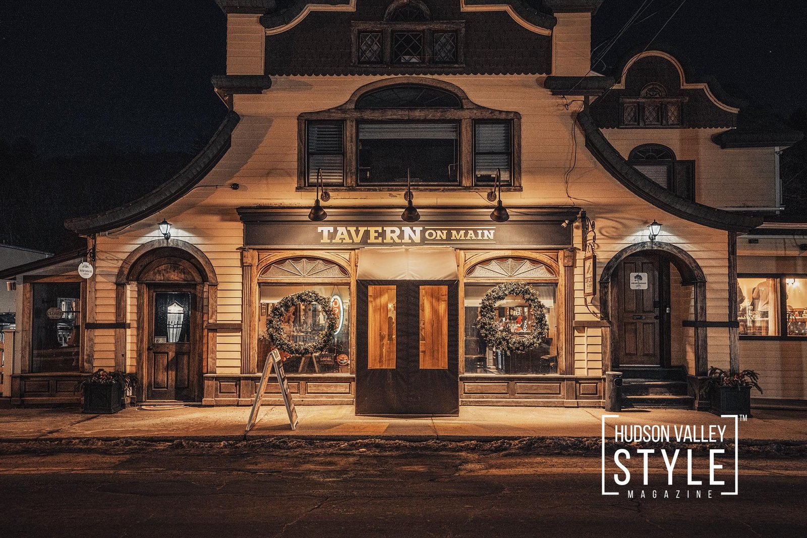 Discovering the Hidden Gems of Jeffersonville: A Travel Photographer's Take on the Tavern on Main – Hudson Valley Restaurant Reviews with Maxwell Alexander