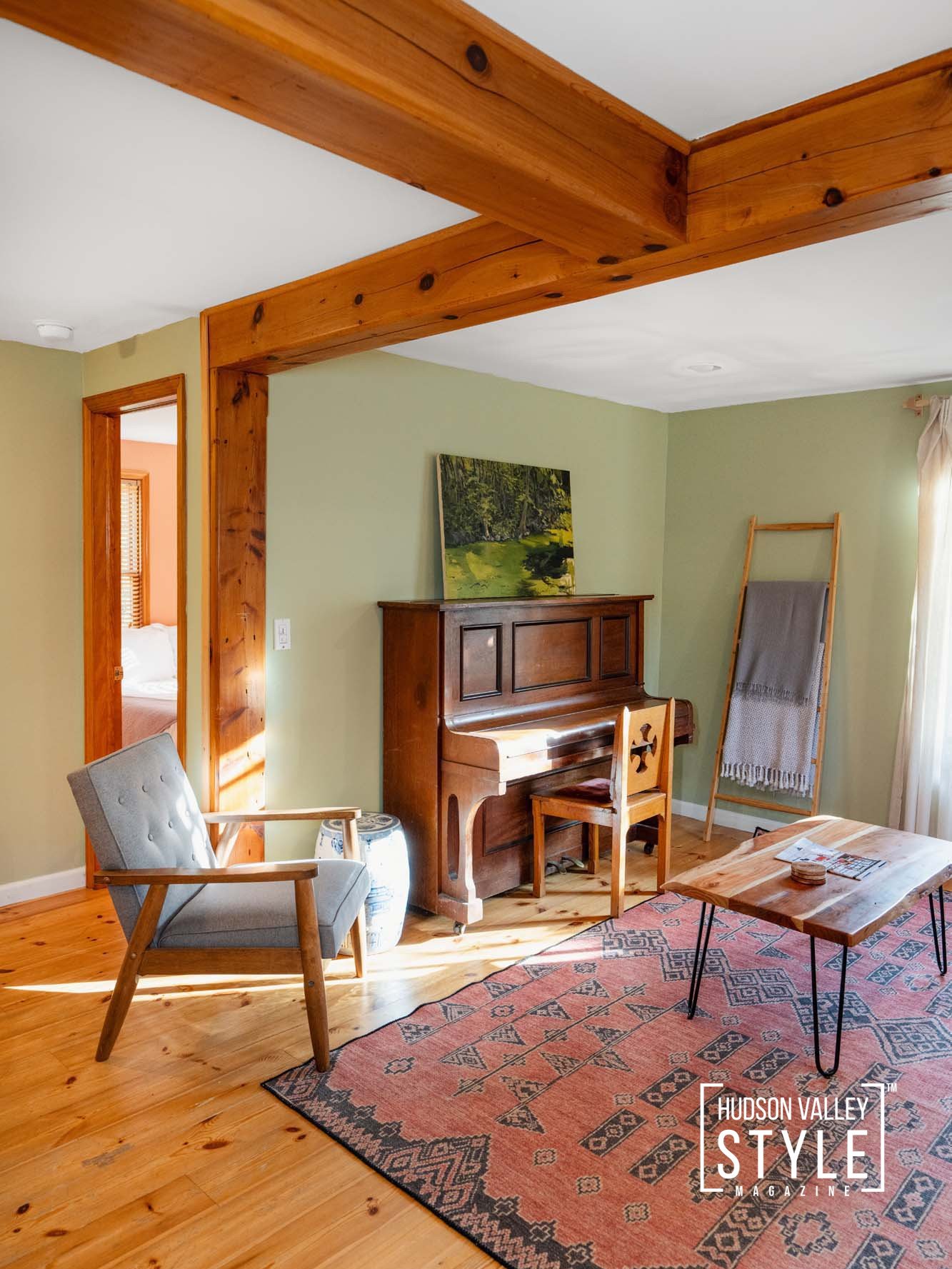 Piano, Pines, and Peace: Discover Soul-Soothing Solitude at a Catskill Cabin Sanctuary – Airbnb Reviews with Maxwell Alexander – Wellness Travel – LGBTQ+ Travel – Presented by Alluvion Vacations